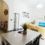 Thalna Apartment, Casa Centro ポルト・チェザーレオ