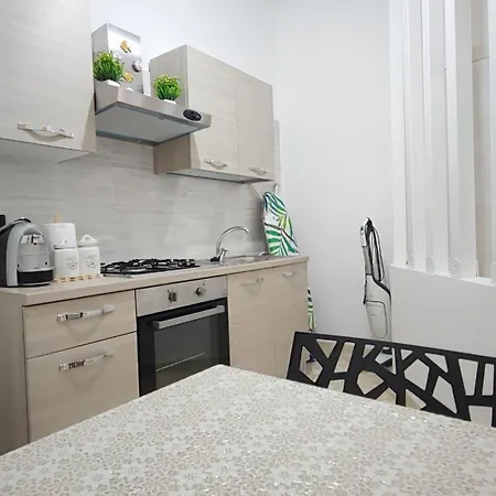 Thalna Apartment, Casa Centro Vakantiehuis Porto Cesareo