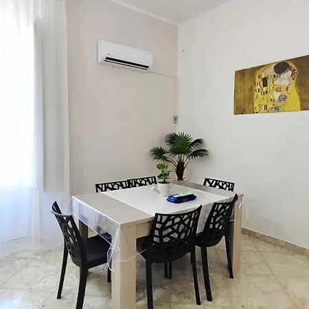 Vakantiehuis Thalna Apartment, Casa Centro *
