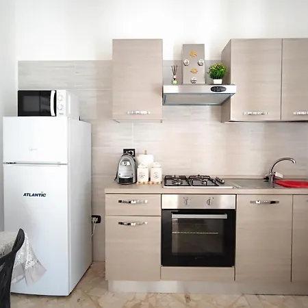 Thalna Apartment, Casa Centro Vakantiehuis Porto Cesareo